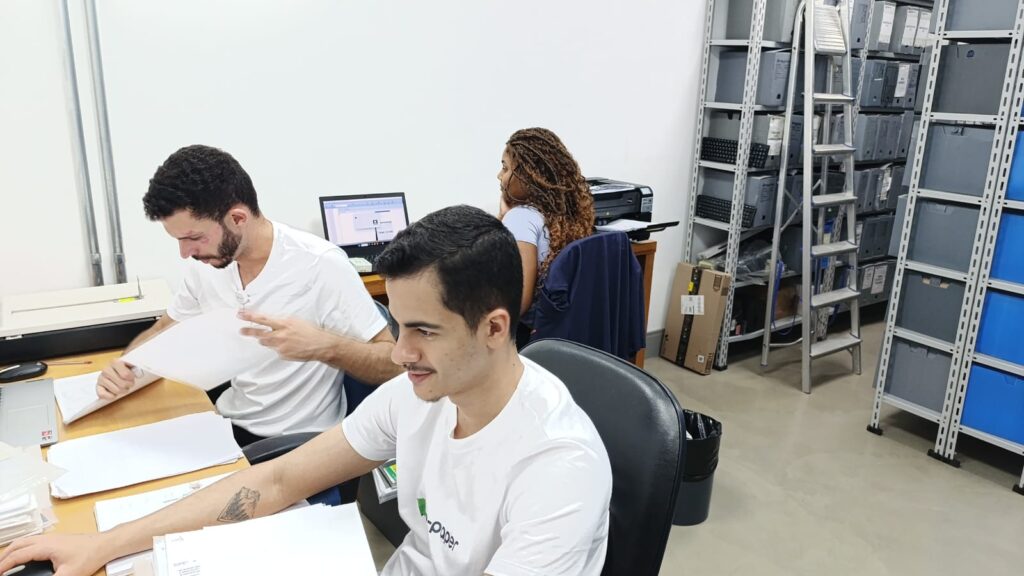 Digitalização inteligente: como o OCR transforma papel em informação pesquisável